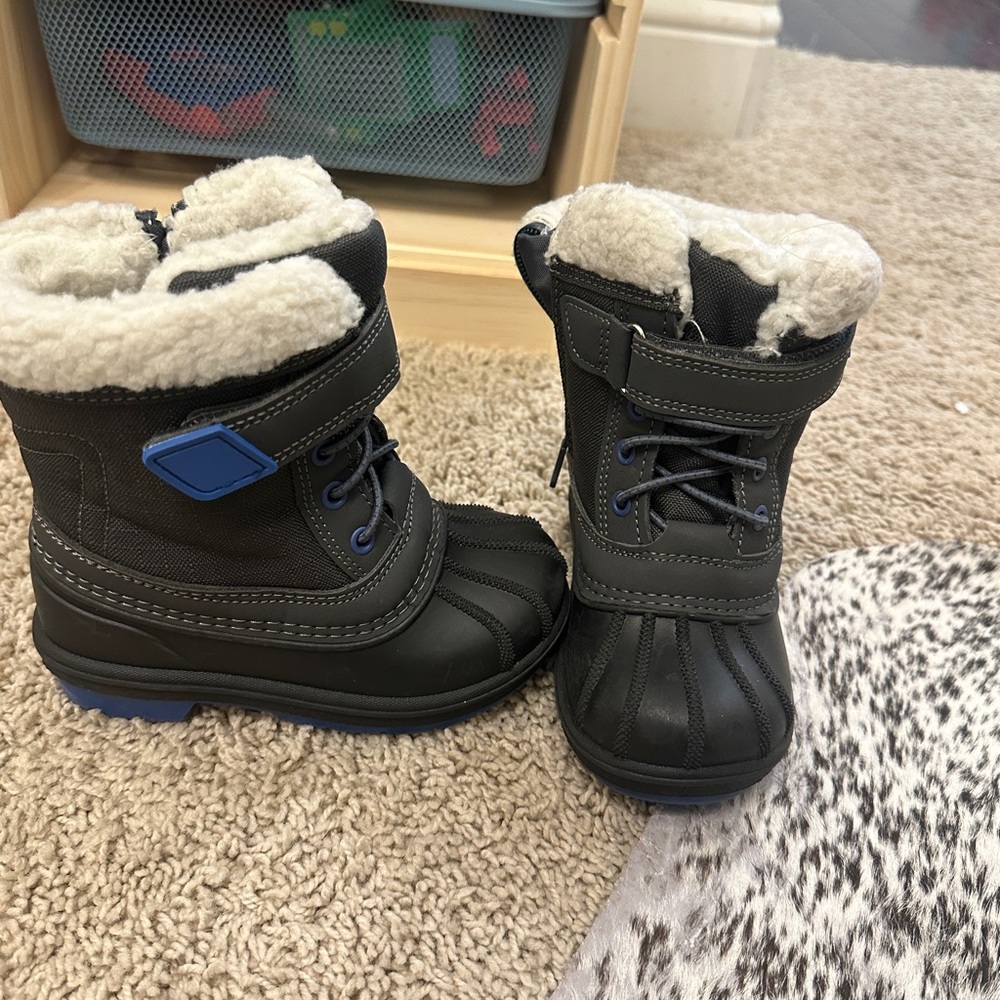 Cat & Jack Snow Boots - Size 8